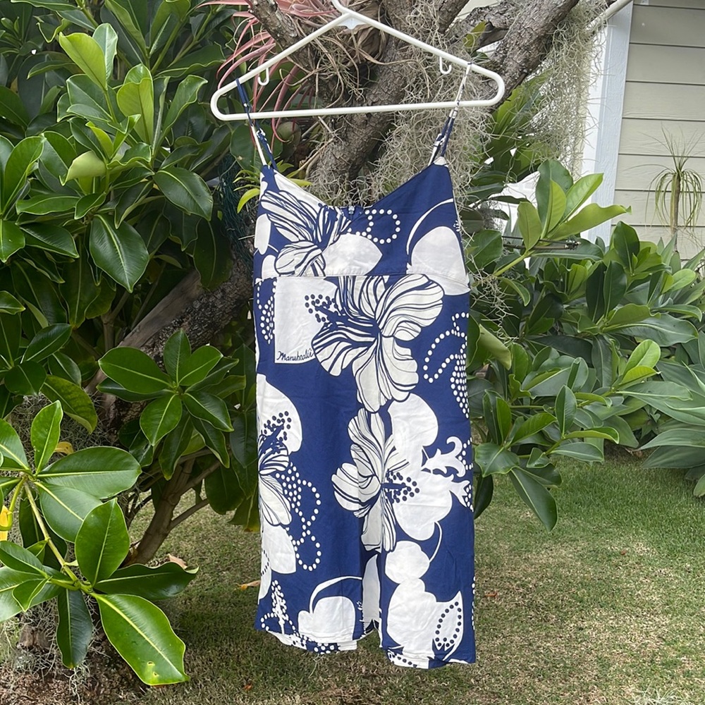 Manuhealii dress